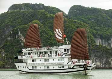 Tour du lịch Hạ Long 2n1đ, khởi hành thứ 7